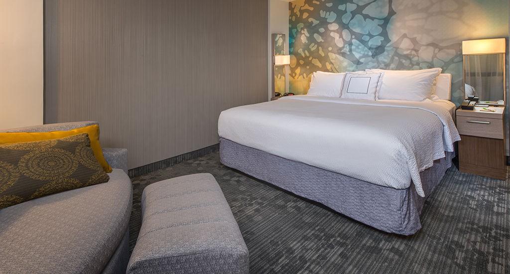 Courtyard By Marriott Youngstown Canfield Eksteriør bilde