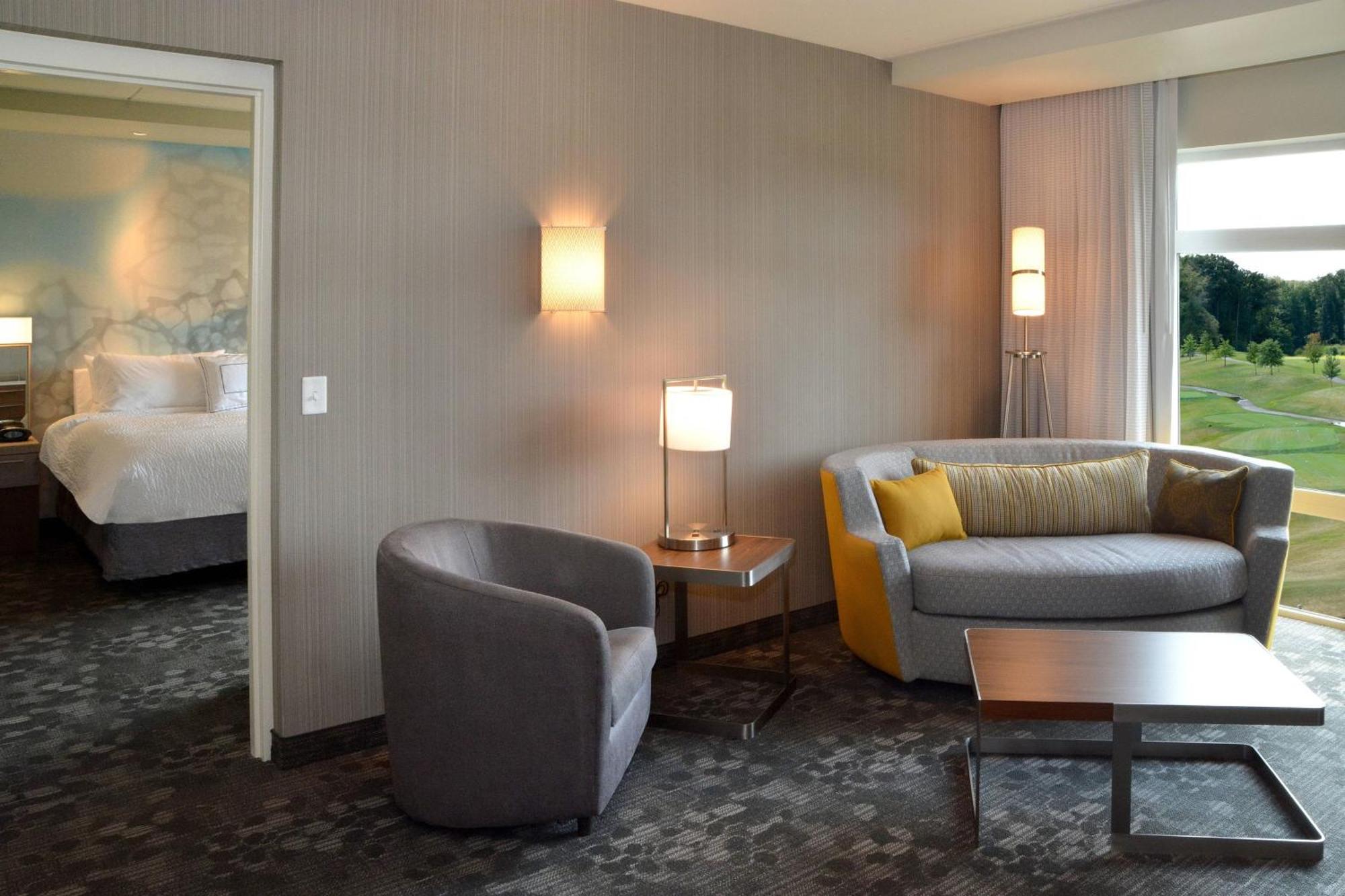 Courtyard By Marriott Youngstown Canfield Eksteriør bilde