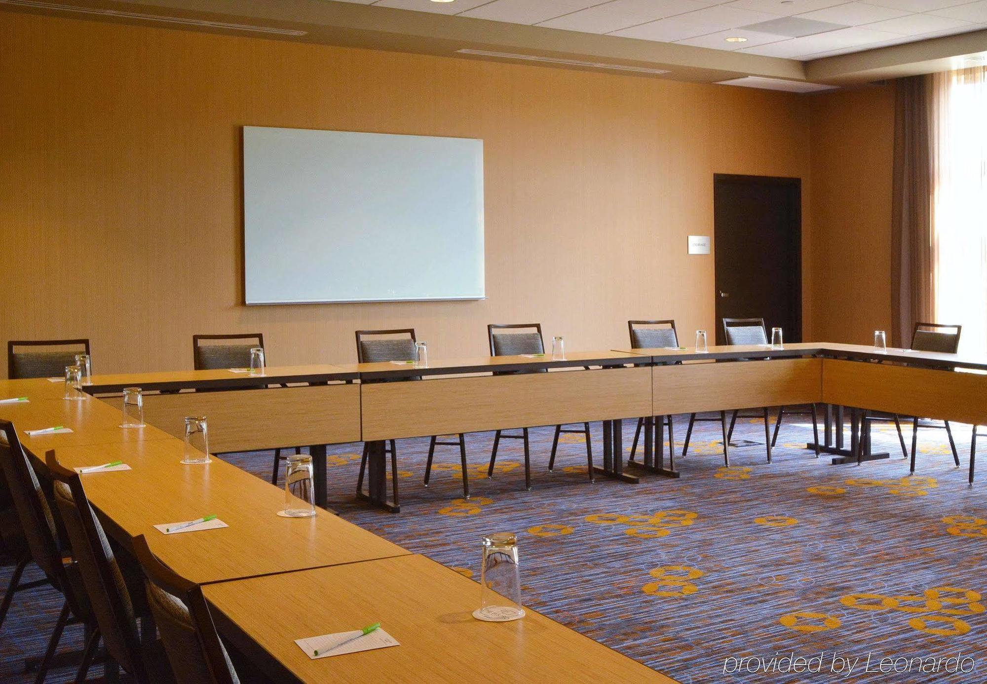 Courtyard By Marriott Youngstown Canfield Eksteriør bilde