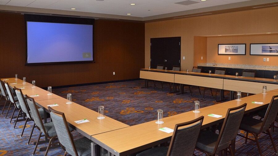 Courtyard By Marriott Youngstown Canfield Eksteriør bilde
